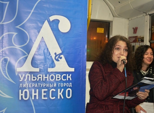 Актриса Молодежного театра Александра Дыдычкина